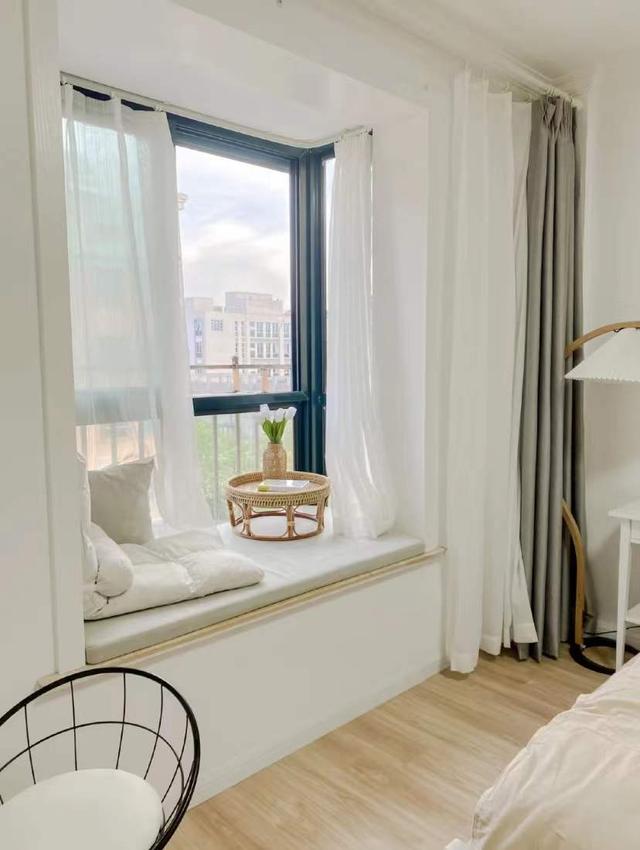 江苏发现一对90后小夫妻的婚房,因太会布置而走红,让人超羡慕