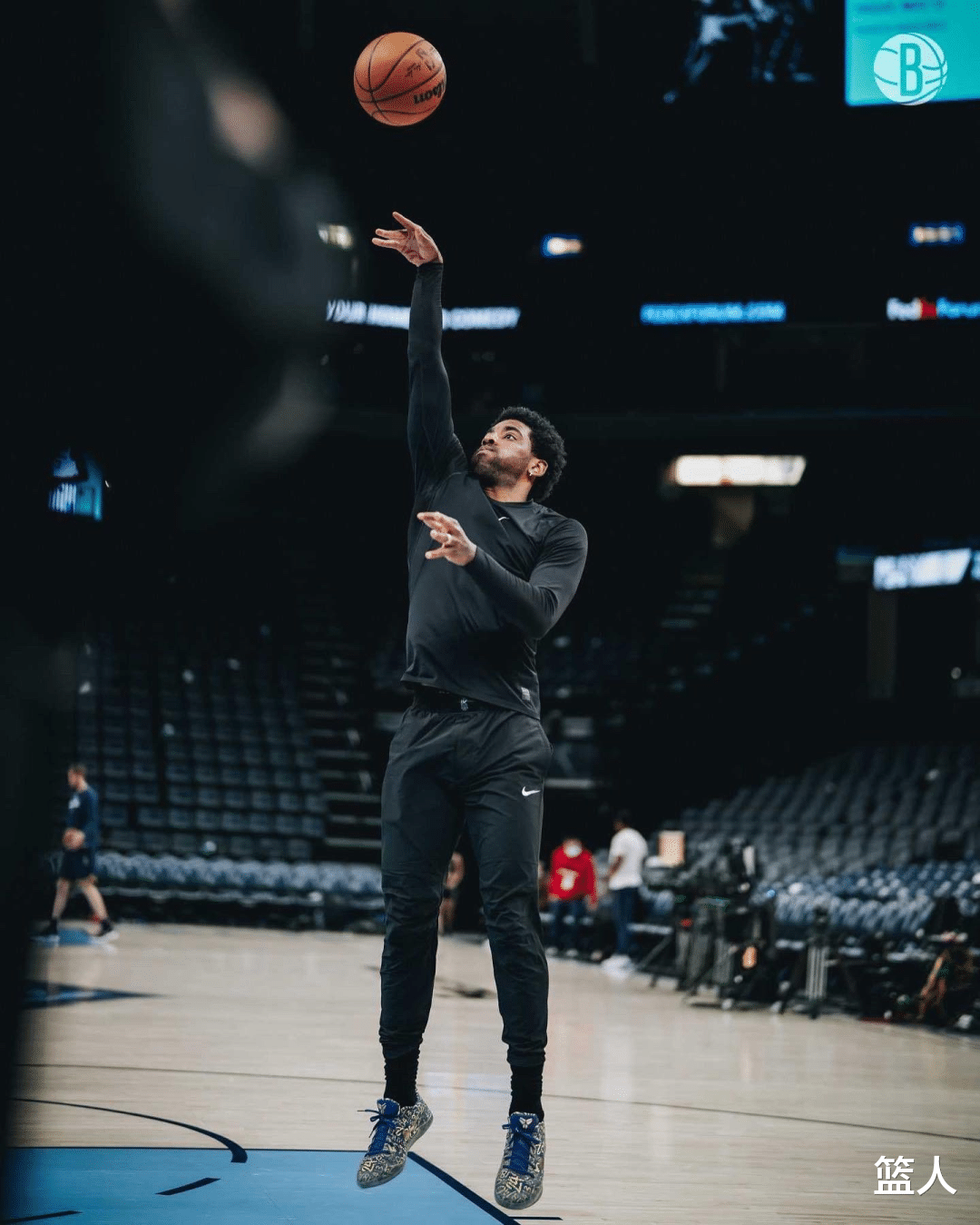 凯里·欧文|NBA球员上脚：欧文2双球鞋致敬科比，锡安2代谍照来了！