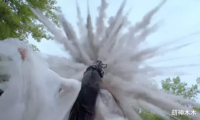 镜双城|《镜双城》颜值造型都被吐槽，陈钰琪穿松糕鞋，李易峰头套粗糙