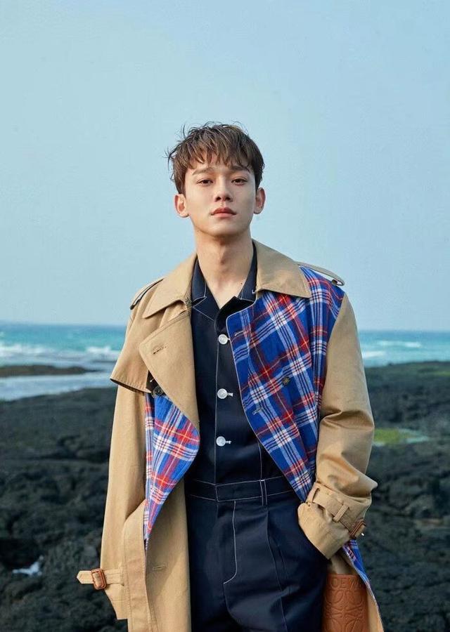 金钟大|EXO金钟大出席SM演唱会的话，粉丝直言这是厕所time，要关应援棒