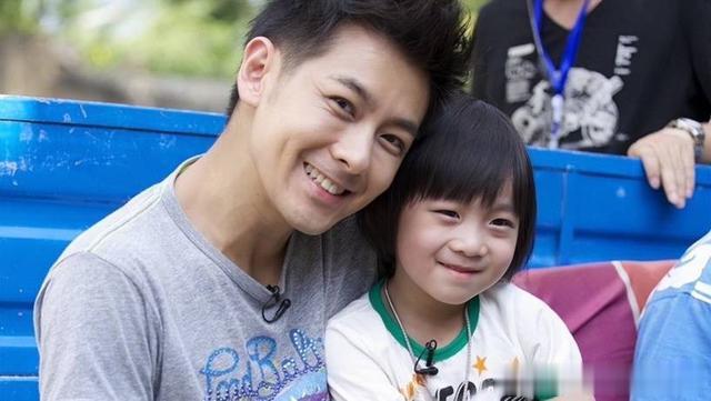 爸爸去哪儿|《爸爸去哪儿》萌娃成长现况!森碟成网球选手,吴尊儿子复制贴上