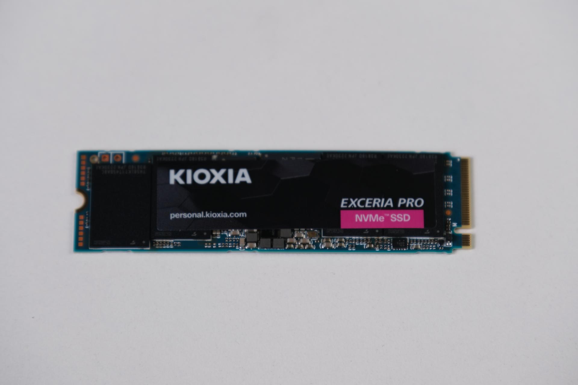 铠侠|旗舰级速度，铠侠SE10 PCIe4.0固态硬盘开箱评测