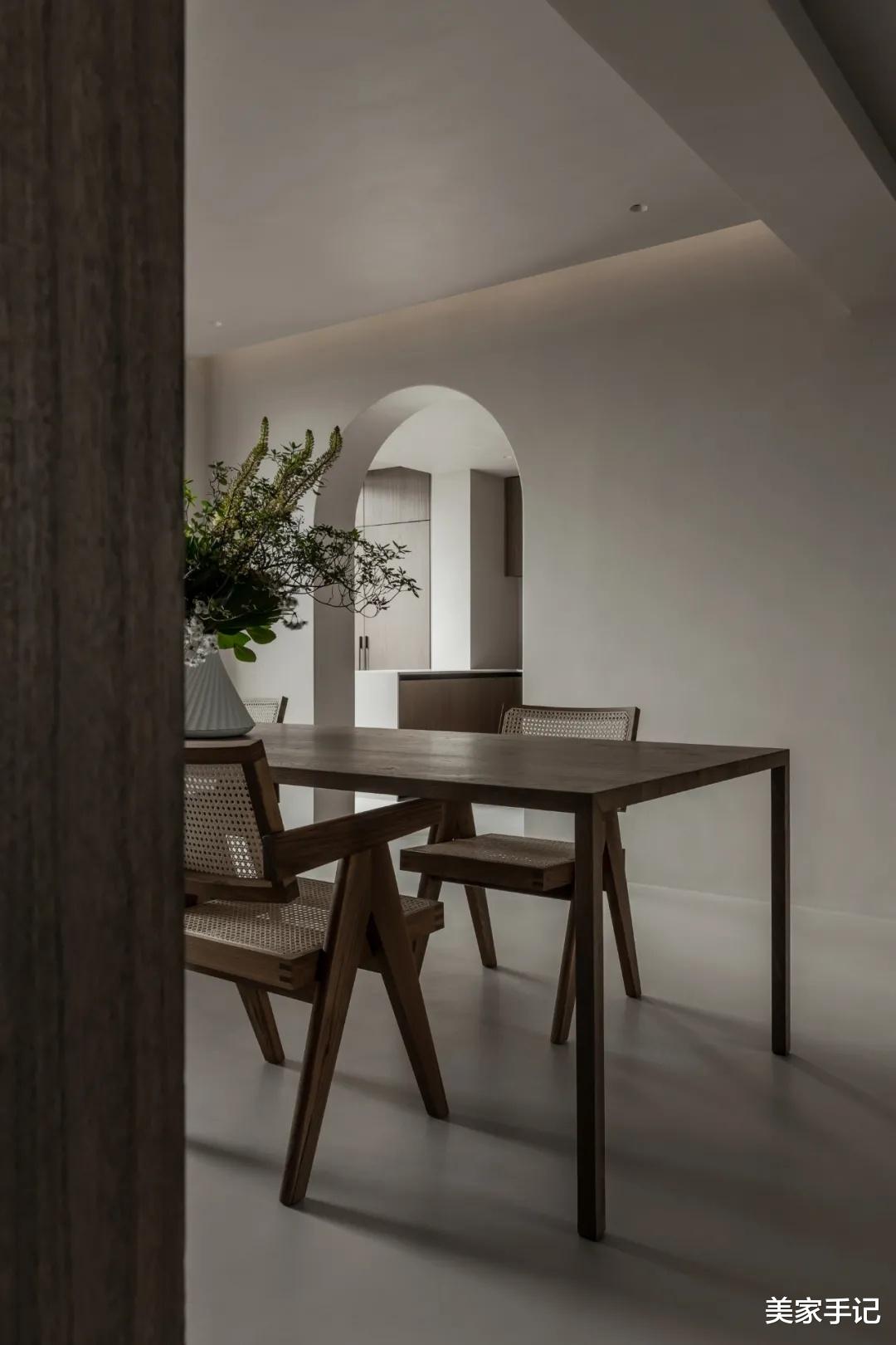 北京夫妻家中的精致场面：坚持不铺地板不铺砖，完工反而时尚高级