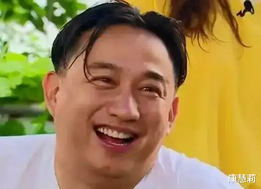 李连杰|年轻时帅气英俊，老了却丑得千奇百怪，这8位男星一个比一个可惜