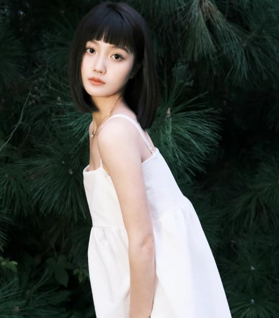 大S|北电邵晴疑是“惯三”，家里背景引人同情，她能等来婚礼吗？