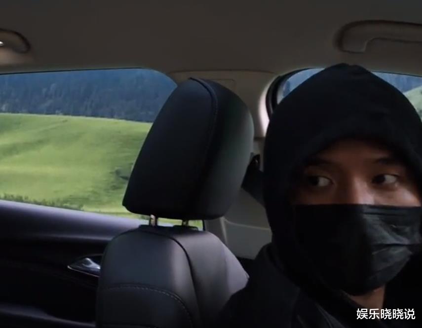 黑脸v|千万粉丝博主黑脸V露脸，透露明星气质，网友：看来也熬不住了