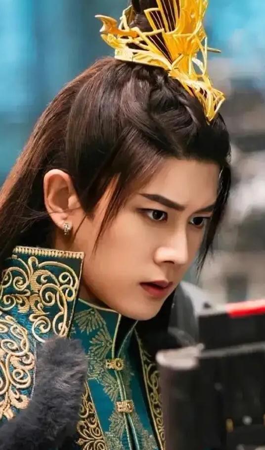 任嘉伦|我眼中的实力派男星,个个抓人眼球,怎一个帅字可以概括!