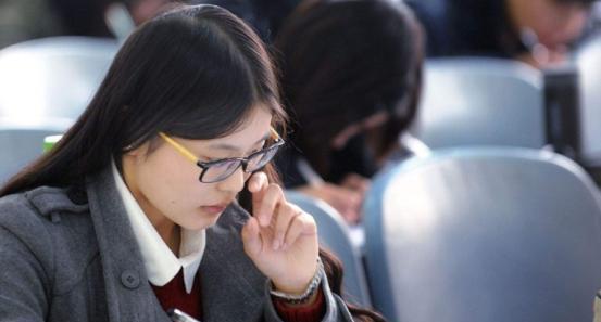 招聘|2022乡镇公务员招聘条件放宽，增加“三不限”岗位，专科生也能报