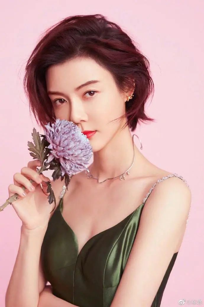 车晓|演员车晓晒小楷，清新秀丽，惊艳书法圈，粉丝：写的像字帖