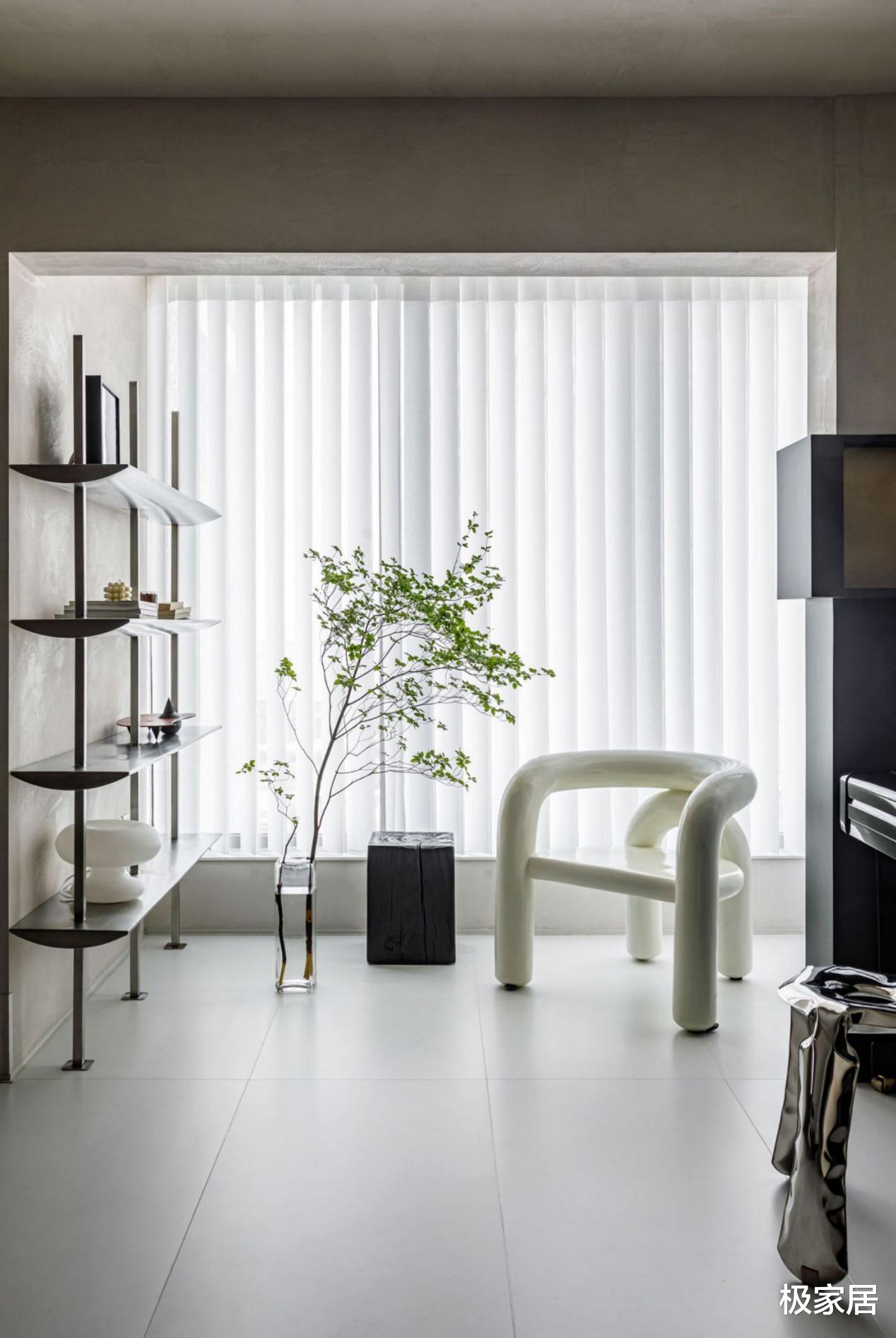 110平两居室，还能拥有25平超大卫生间，充分利用每一寸空间