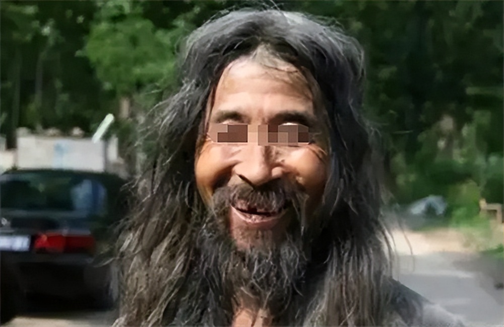 2011年四川荒山出现一野人,验明身份后,发现是潜逃10年的杀人犯