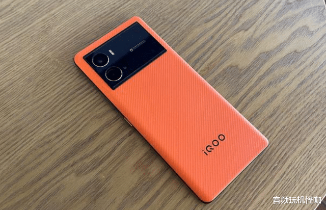 iqoo|国货打造的“神器”，12GB运存+256GB+全新一代骁龙8，销量稳了！