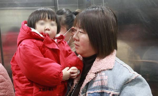 三岁女童天生无汗腺!一年四季开空调每月电费近千元
