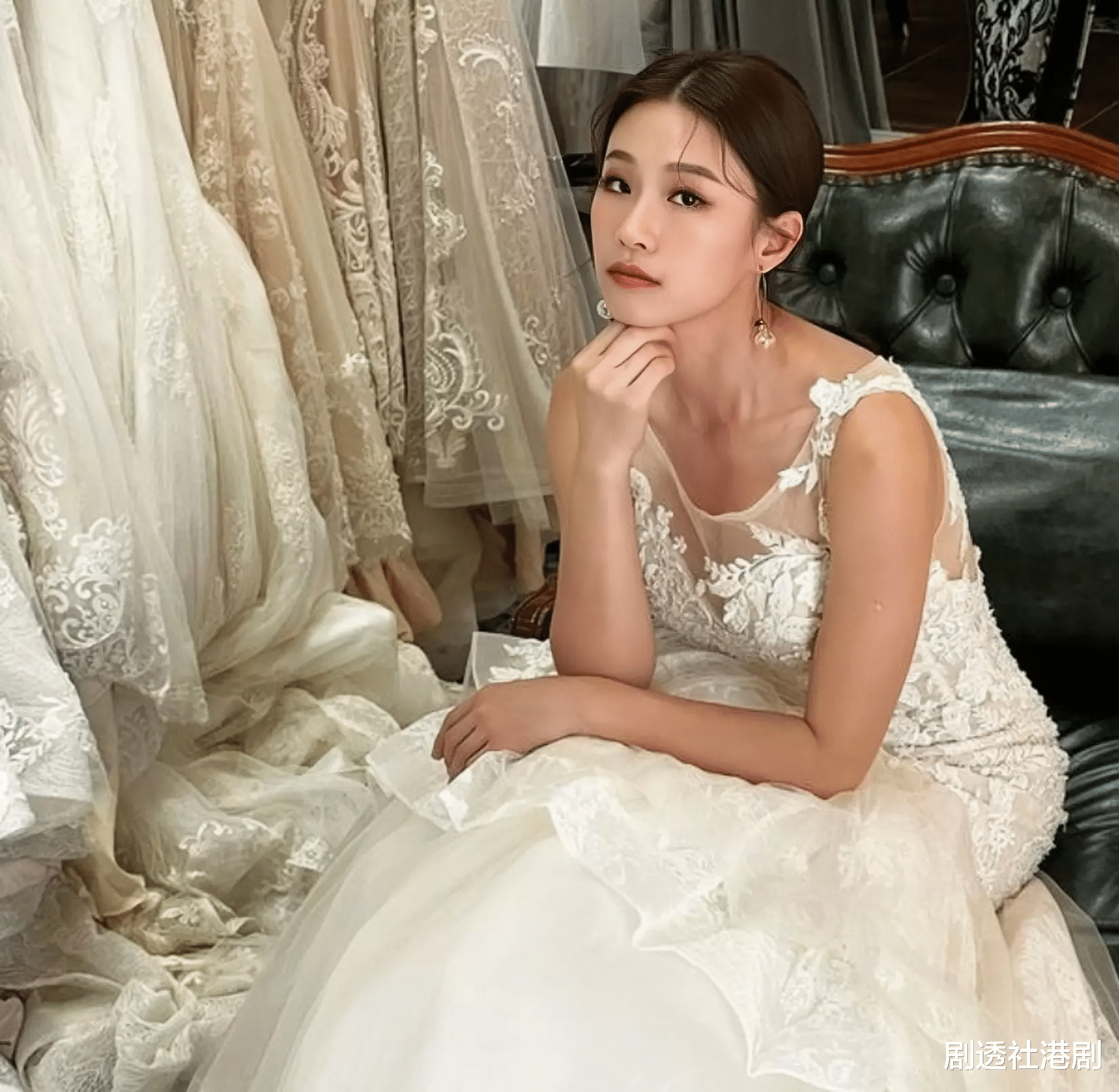 TVB|恭喜！TVB知名女星今日迎来大婚，自曝拍戏收入低要靠丈夫养