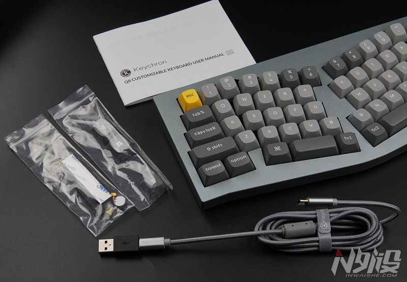 Keychron Q8 Alice配列人体工学机械键盘上手体验