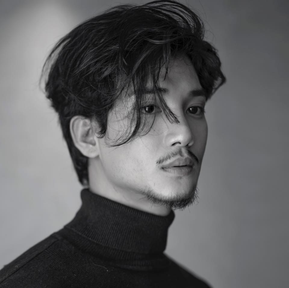 发型 轻松驾驭各种发型！「缅甸水行侠」曝光最新造型，剃光头也帅