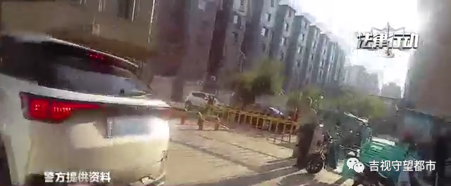 墙皮脱落车被砸,设置“车损自负”就无责?