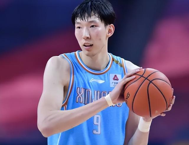 新疆男篮|辽宁新疆正式开启谈判，周琦新去向已明确，3大后卫或成交换筹码