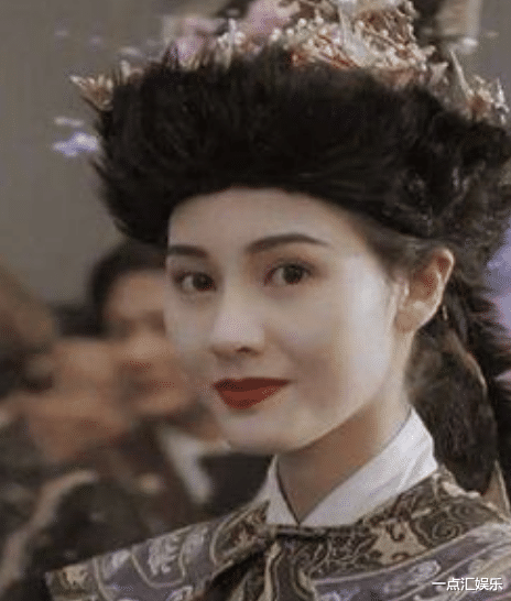 李嘉欣|李嘉欣出院后首露面，笑容满面略显消瘦，悄悄删除关于宝咏琴留言