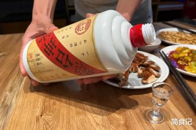 超市4大“可怜酒”,纯粮酿制无添加,然而名气太低没人喝