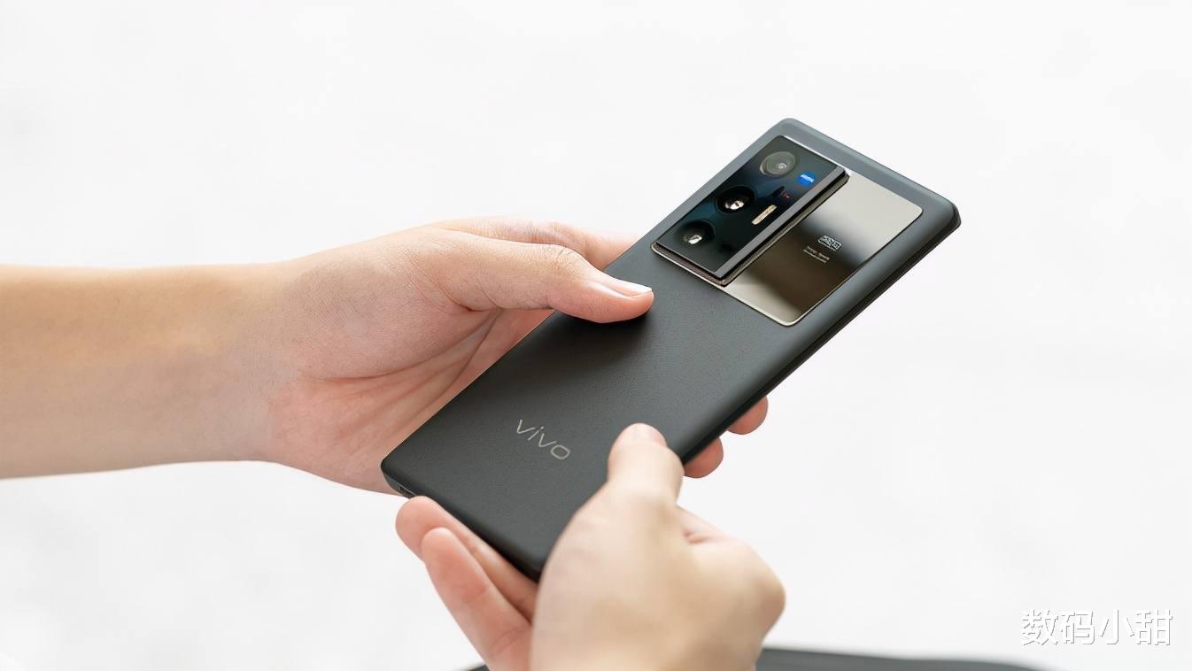 iPhone|买手机还是要挑剔一点，目前这三款手机最值得入手，几乎没有短板