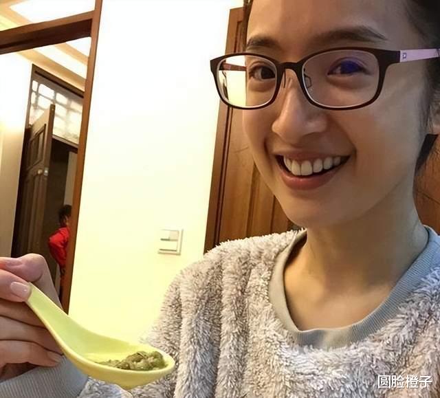 明星|谁说近视眼呆滞无光?这5位高度近视的女明星,眼里全是星星