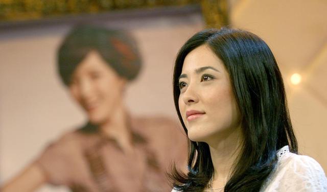 曾黎|她自信到到连曾黎都忍不住多看两眼！