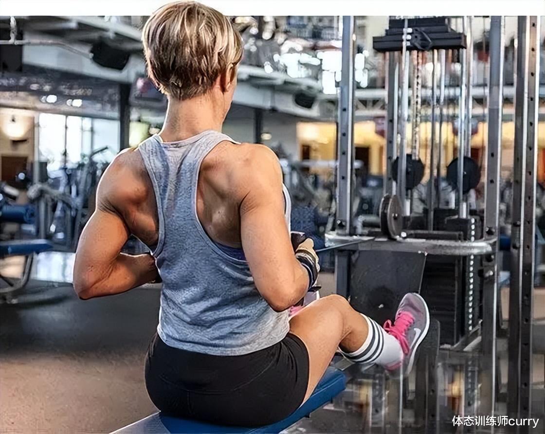 健身 19岁网红公开减肥秘诀,马甲线迷人,网友:我想跟她一起练