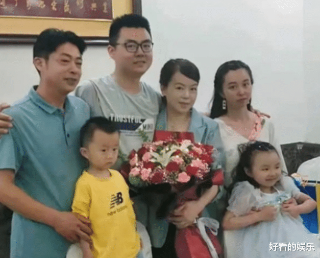 |许舅舅“内涵”田静后，又点赞“钱田家赚”的文案，许敏未表态