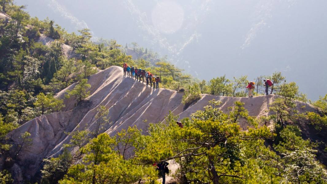 徒步|山顶藏着一片“沙漠”的山你见过吗?这里被誉为徒步者的天堂