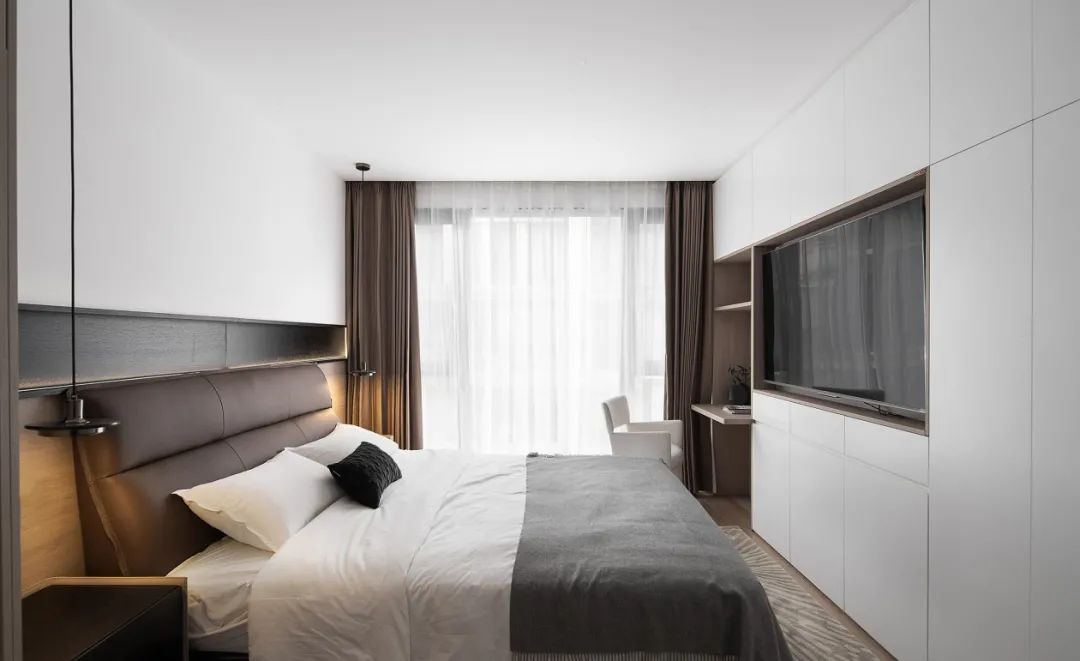 这个黑白色系的Loft阳光房，温暖又不失设计感