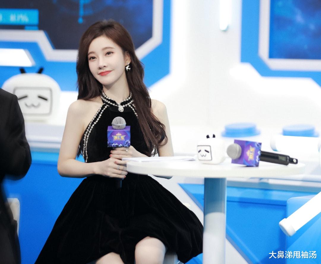 冯提莫|首届川渝春晚即将重磅来袭,张杰、冯提莫倾情献唱,网友:小期待