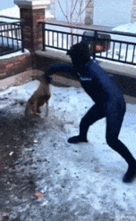 为啥KTV的卫生间里要放一个沙发,有啥用途啊?