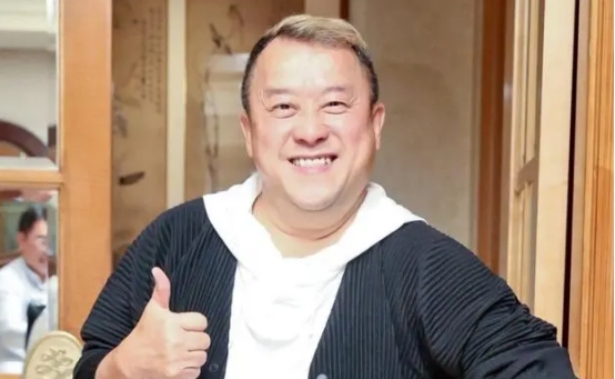 曾志伟|她未婚先孕成曾志伟儿媳,婚后骂老公骂婆婆,还出轨公公的兄弟