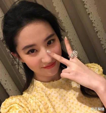 刘亦菲|她为何至今无人娶?当看完最后一张照片后,网友:难怪会单身