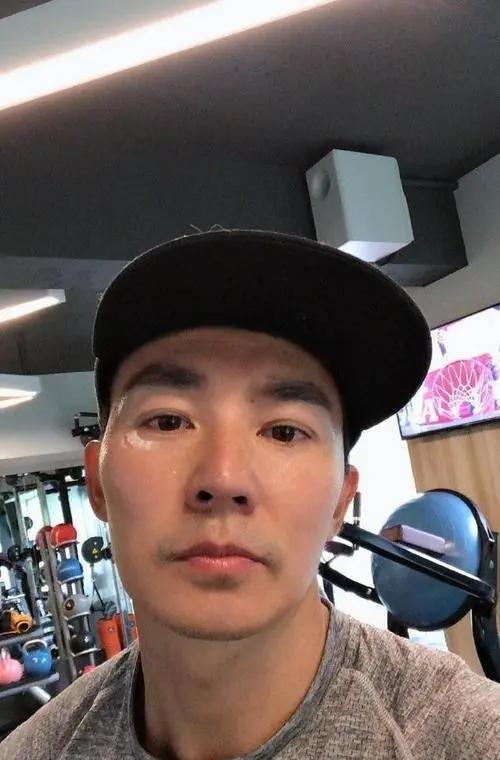 刘畊宏|刘畊宏的热度下滑严重，大家都忙得累死，谁还有空跳操？