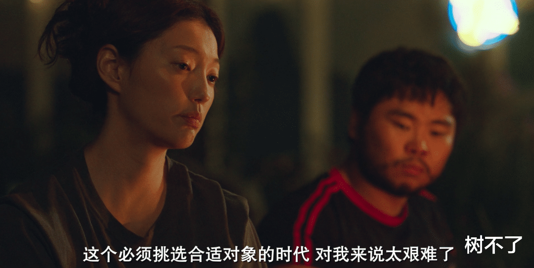 假笑|被迫营业，心疼她总在假笑