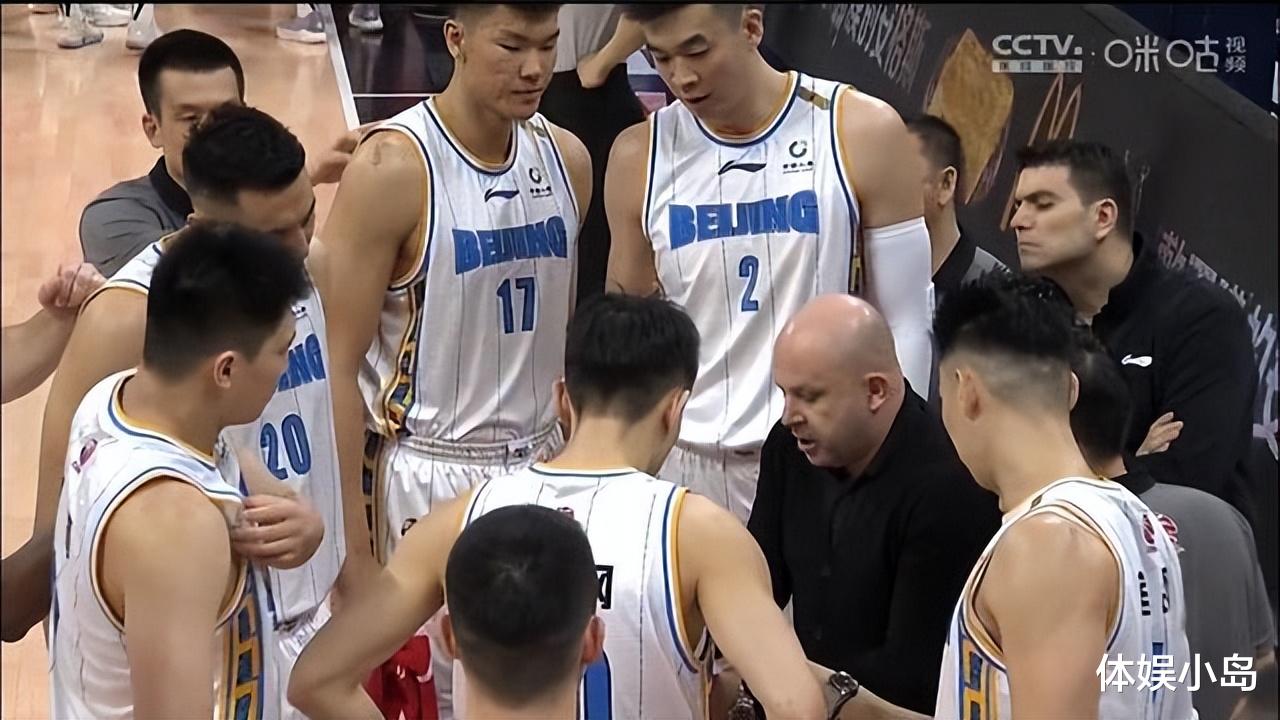 林书豪|CBA季后赛：林书豪单节5中5，首钢落后10分，琼斯19分打爆三外援