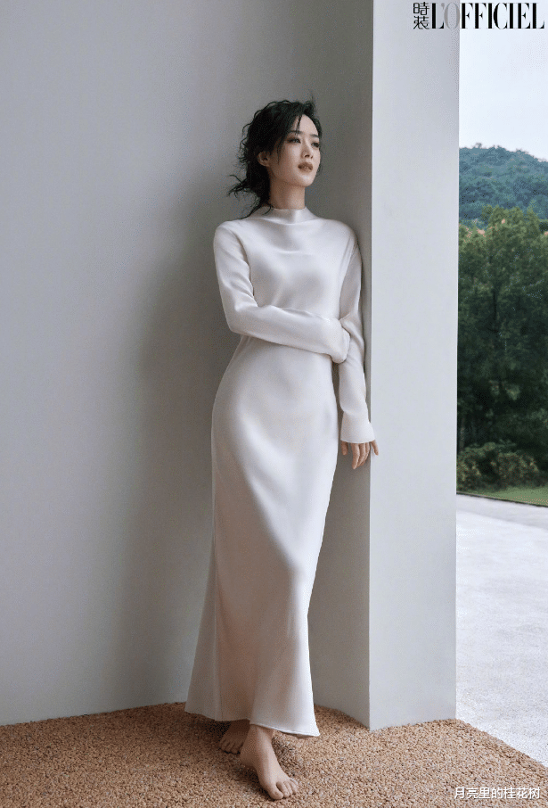 赵丽颖|赵丽颖复古羊毛卷登新封面，溯秋见林氛围感大片，松弛且精彩