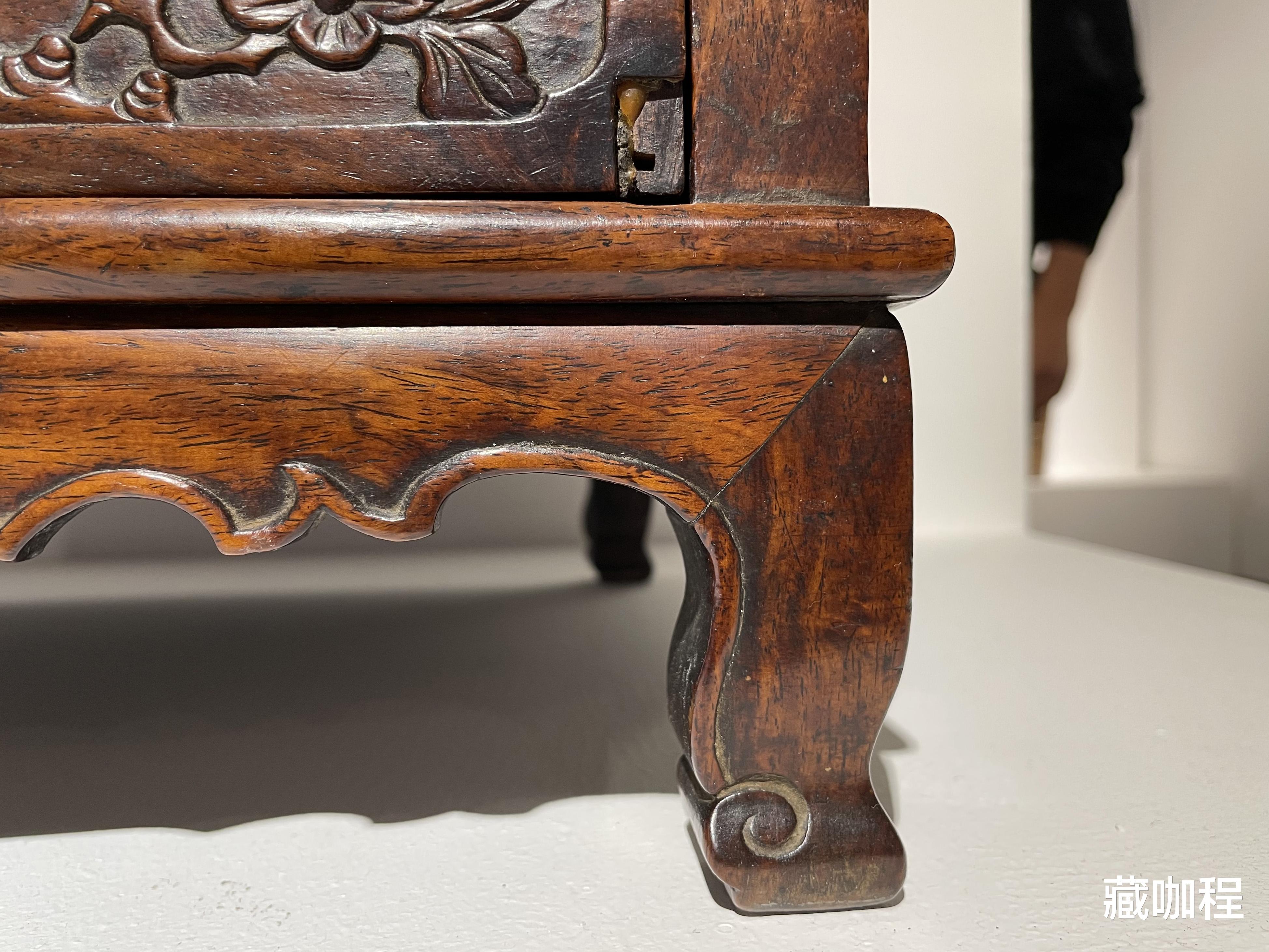 高束腰台座竖五屏风,清黄花梨镜台无底价起拍