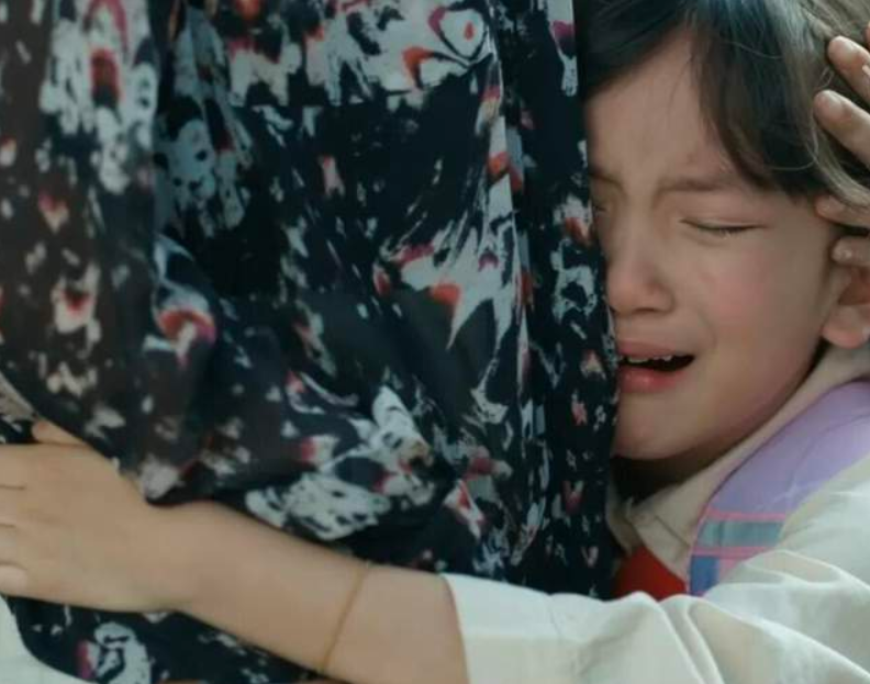 席琳·迪翁|年度最惨女演员!一出场就“漏尿”,揭开了所有女性最羞耻的一面