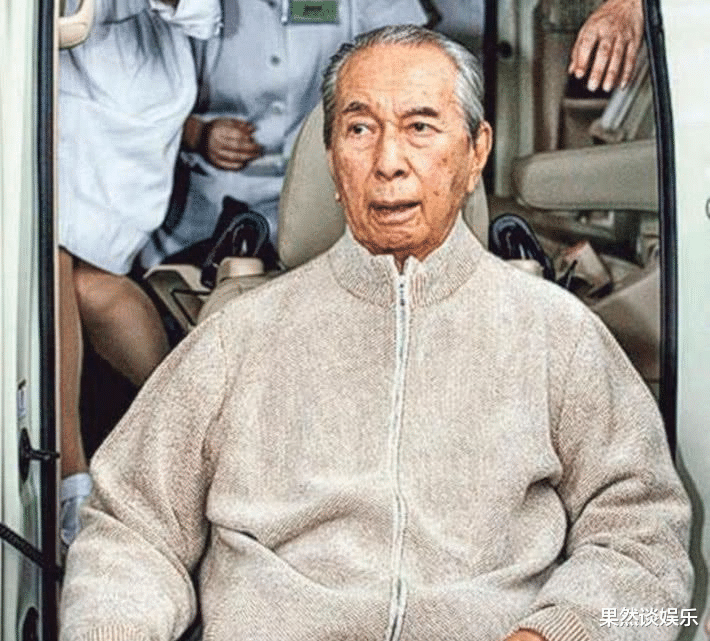 赌王|赌王88岁就病危却98岁才去世，为“续命”何家人都做了哪些努力？