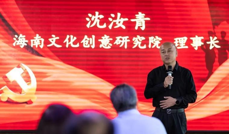 男子用火烧树从中提取黄金,1颗树一万,7年后赚了1个亿