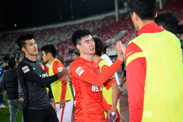 中超|5-1！中超新黑马大爆发，5人狂飙5球，笑傲武汉德比+威胁泰山卫冕