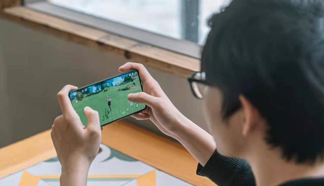 红米手机|差价400元!真我GTNeo3VS红米K50,该如何选择呢?