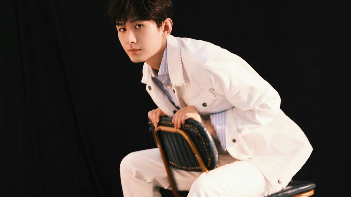 袁冰妍|欢瑞世纪更新艺人排位，袁冰妍名次再下降，“一哥”实至名归