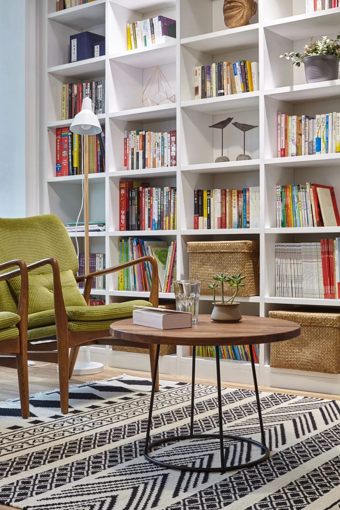 91平的北欧家，客厅拥有家庭图书馆太赞了！
