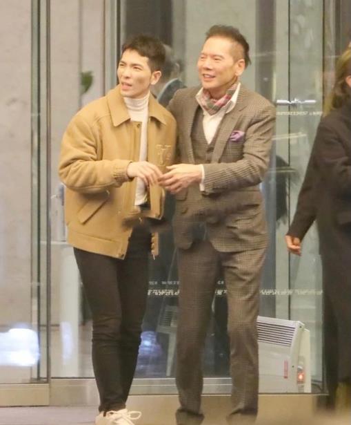 向华强|向华强寿宴有多壕?梅艳芳张国荣“复活”献唱,这4人却不给面子