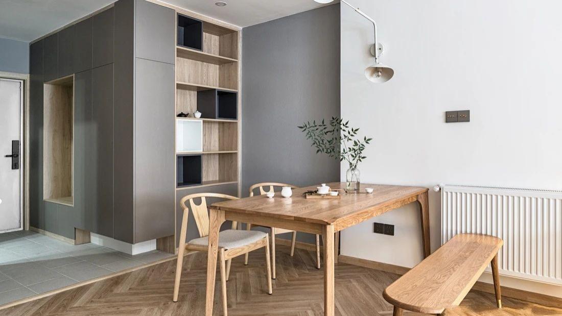 为了省钱坚持“穷装”，她家大白墙、不吊顶，却被邻居争相模仿