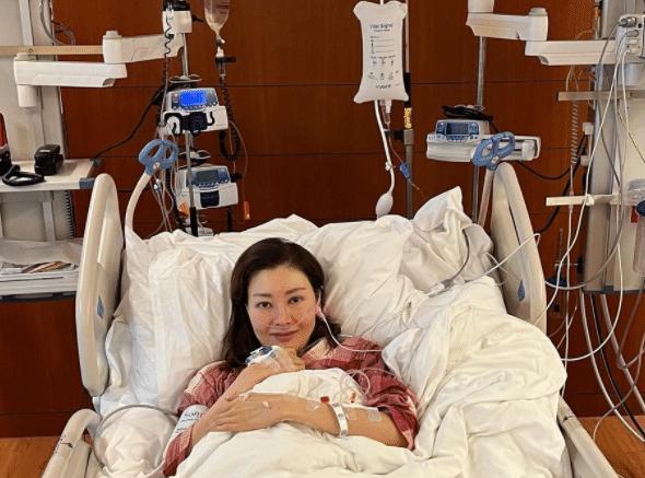 李嘉欣|李嘉欣带59岁姐姐参加贵妇生日会，大病初愈后颜值回升碾压众人